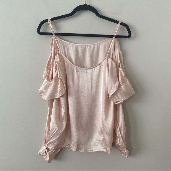 {L’ACADEMIE] Open Sleeve Cold Shoulder Light Pink Blouse - Picture 3 of 9